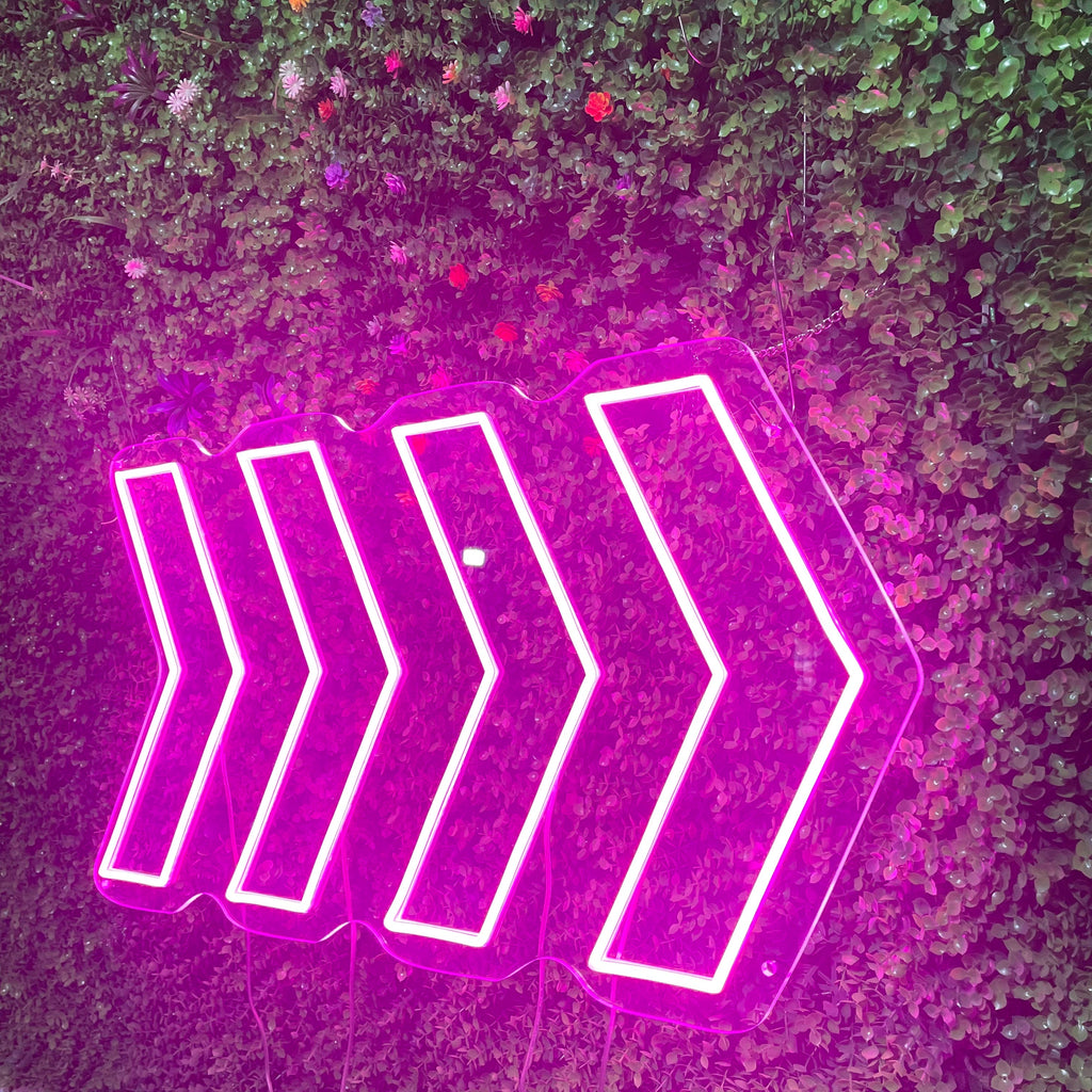 Gradient Flashing Arrow - Eye-catching LED neon sign product image