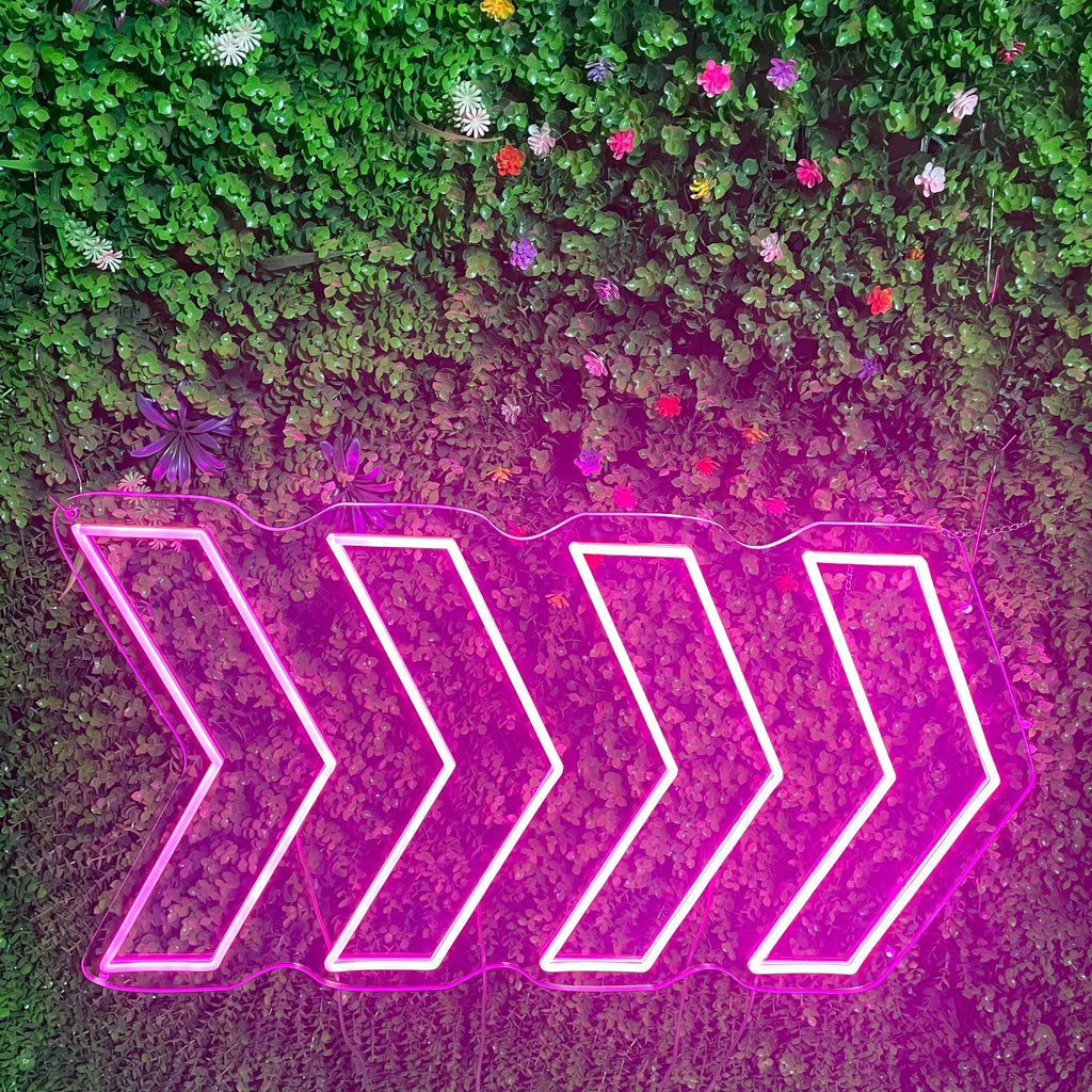 Gradient Flashing Arrow - Eye-catching LED neon sign by NeonCS