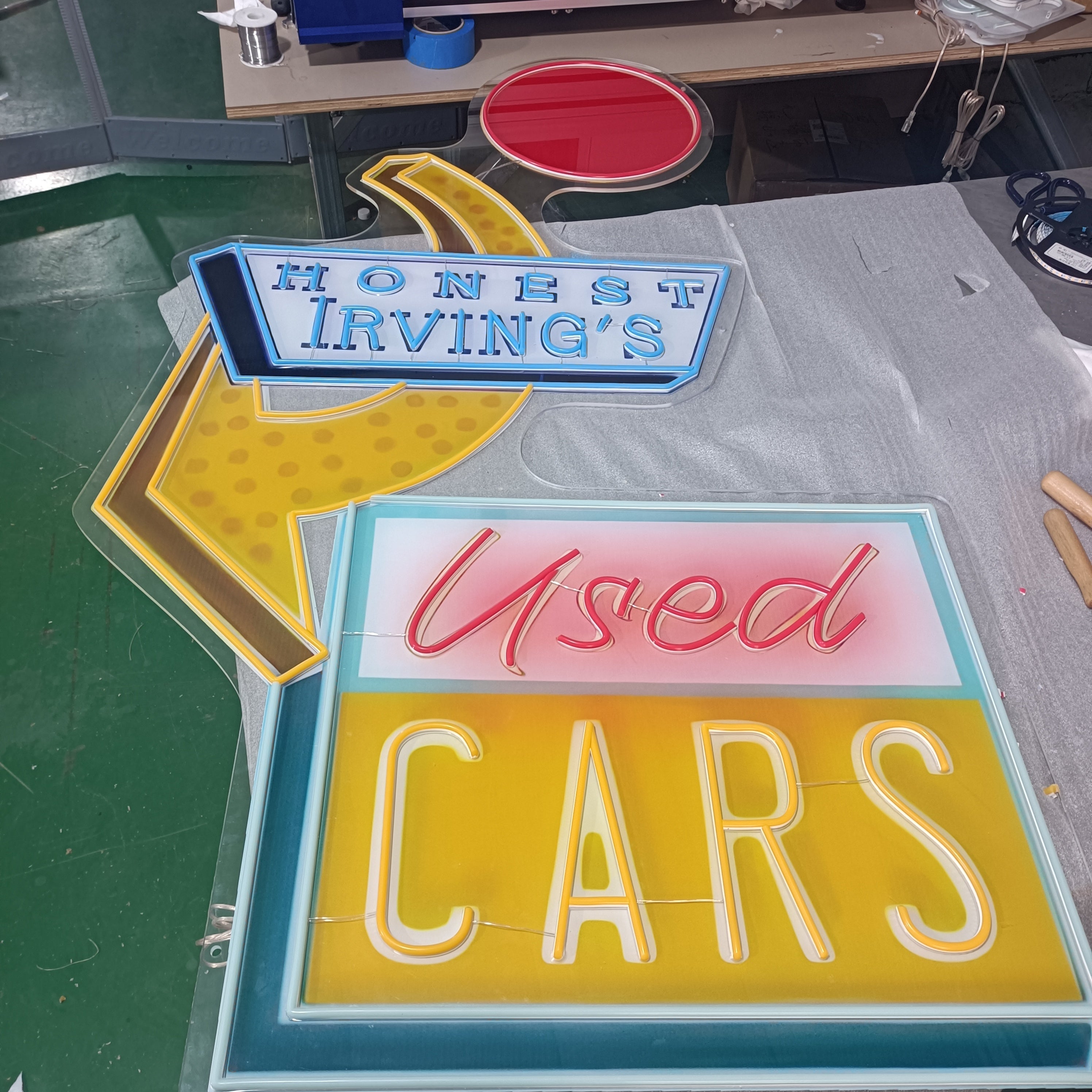 Custom Used Car - Retro Car Dealership LED neon sign product image