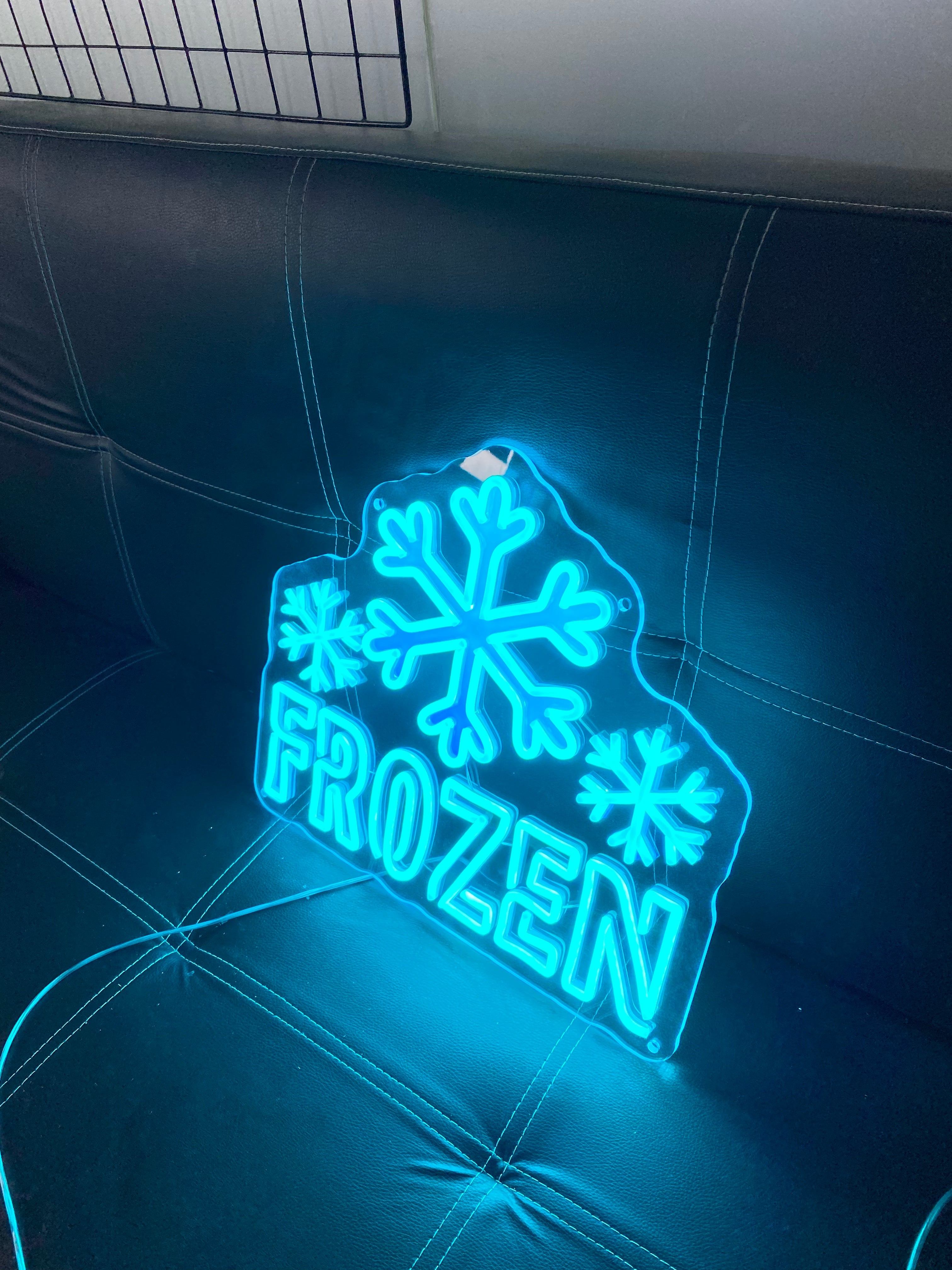 Frozen Snowflake Wall Light for Kids LED neon sign product image